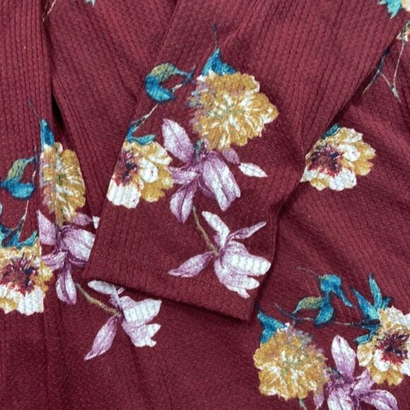 Lush Floral Long Sleeve V-Neck Top - Picture 7 of 9